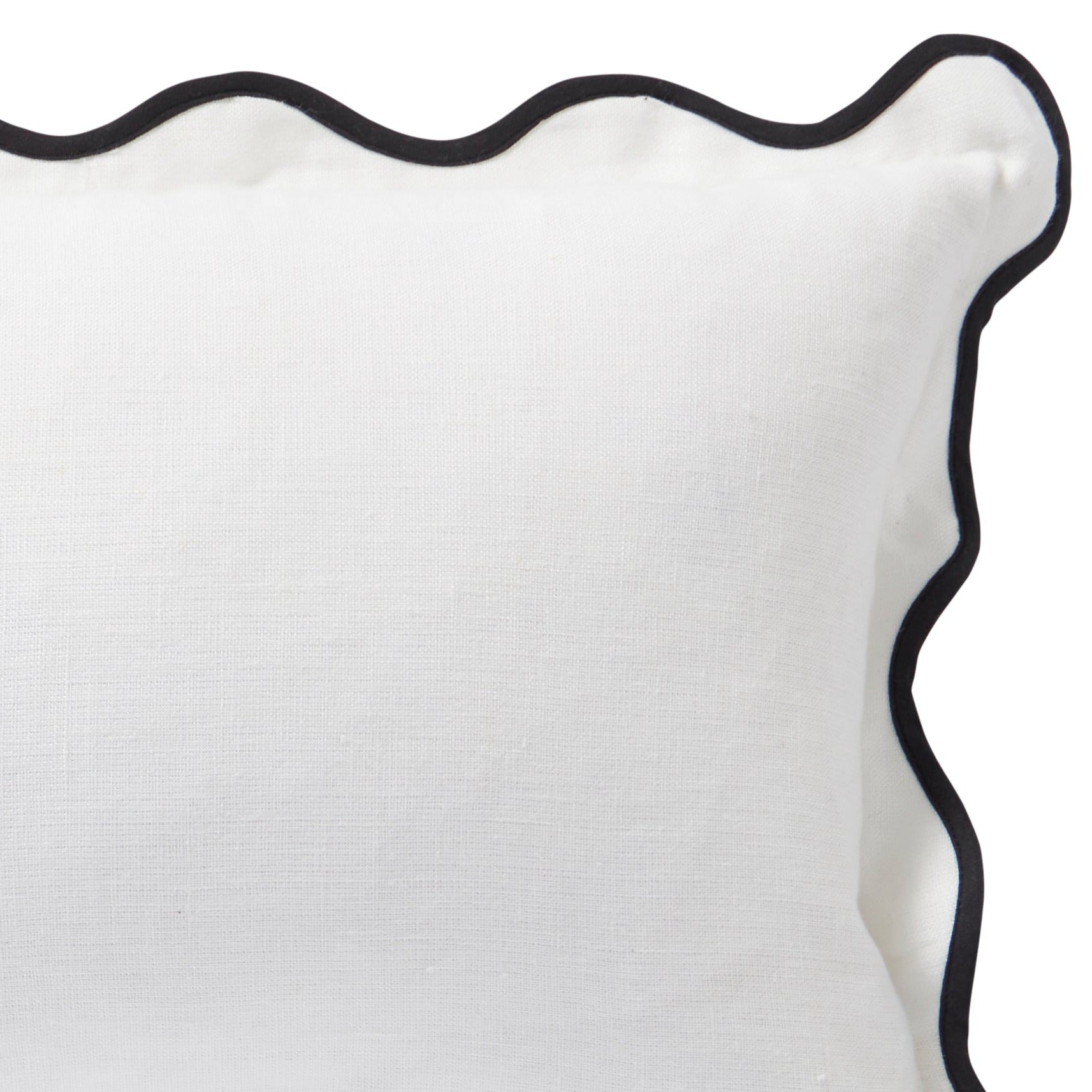 Linen Scallop Blanc